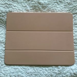iPad Pro (12.9 inch - 4th gen) Apple Smart Folio Case!